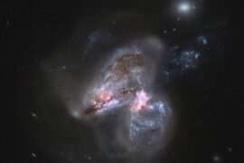 3815 Galaktikų Susidūrimai Hubble Teleskopo V