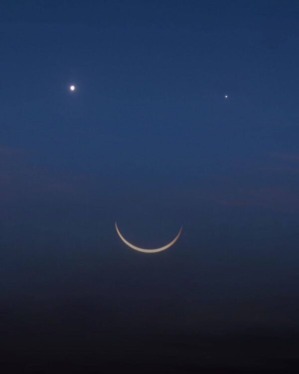 3831 Astronomų Atrasta Dangaus šypsena Česyr