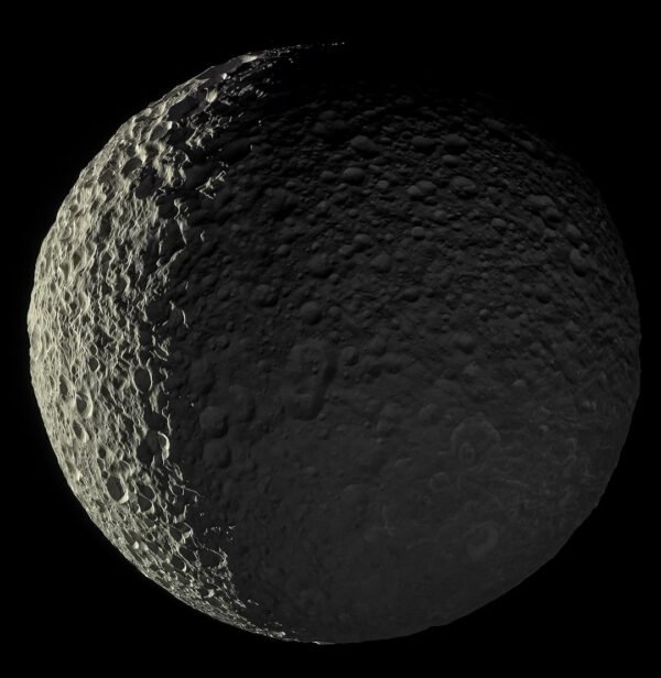 3846 Mimas Saturno Palydovas švytintis Tams