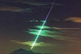 3937 Įspūdingas žalias Bolidas Apšvietė Tener