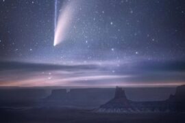 3986 Kometa Neowise Virš Monumentų Slėnio Jutoje