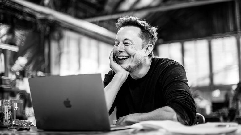 667 Sr Space Oficialiai Paskelbta Bankrutavusia