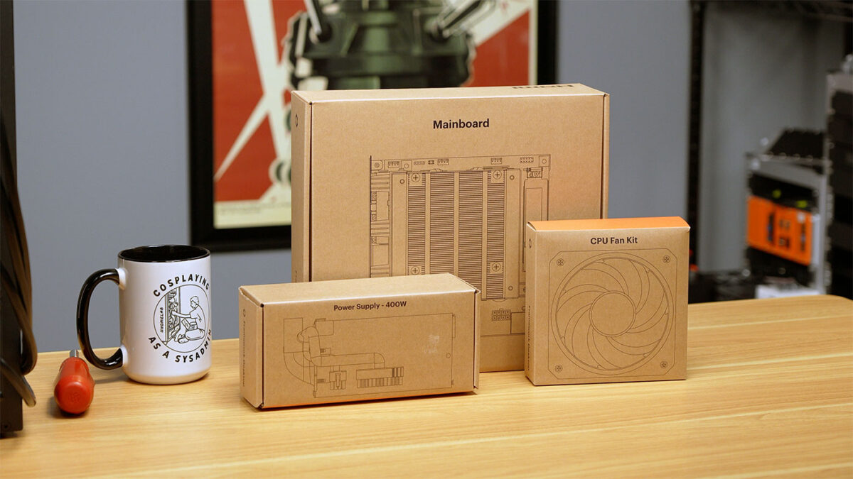 Įspūdingas Kartoninis Kompiuteris Su Neįtikėtinomis Specifikacijomis