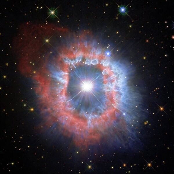 3375 Ag Carinae Šviesiausios žvaigždės Kova Su Galaktikos Jėgomi