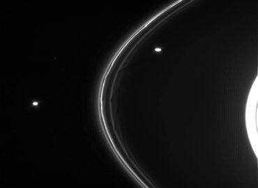 4063 Saturno F žiedas Ir Jo Paslaptingi Ypatumai