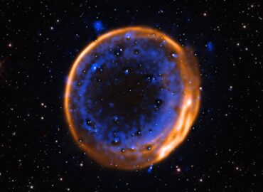 4168 Astronomai Užfiksavo Dvigubą Mirusios žvaigždės Sprogimą