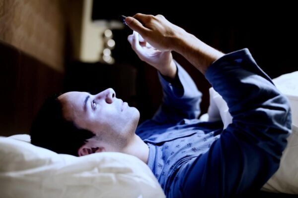 Gadgetų naudojimas vakare nepablogina miego kokybės