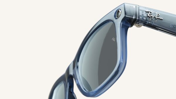 Ray Ban Ir Meta Pristato Naujus Išmaniuosius Akinius