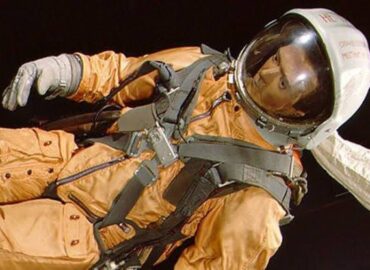 4288 Ivanas Ivanovičius Pirmasis Kosmonautas Manekenas