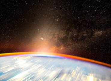 4290 Naujas D Pettit Kadras Paukščių Takas Ir Atmosferos švytėj