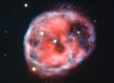 10070 Tamsi Ir Paslaptinga Kaukolės ūko Fotografija