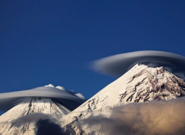 10081 Lentikuliariniai Debesys Kamčiatkoje Stebina Savo Grožiu