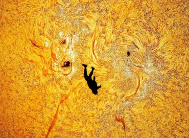 10131 Įspūdingas Nuotraukos Kadras Su Parašiutininku Saulės Fone