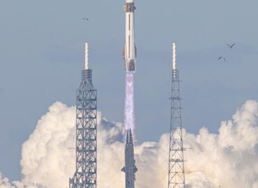 10133 New Glenn Raketos Sėkmingas Paleidimas Escapade Misijoje