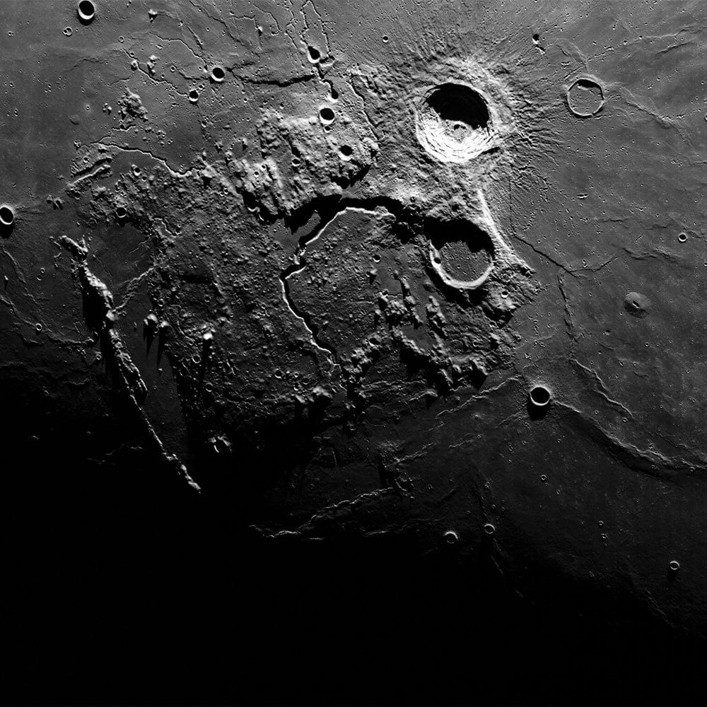 10142 Mėnulio Paviršius Artiemis I Misijos Akimis