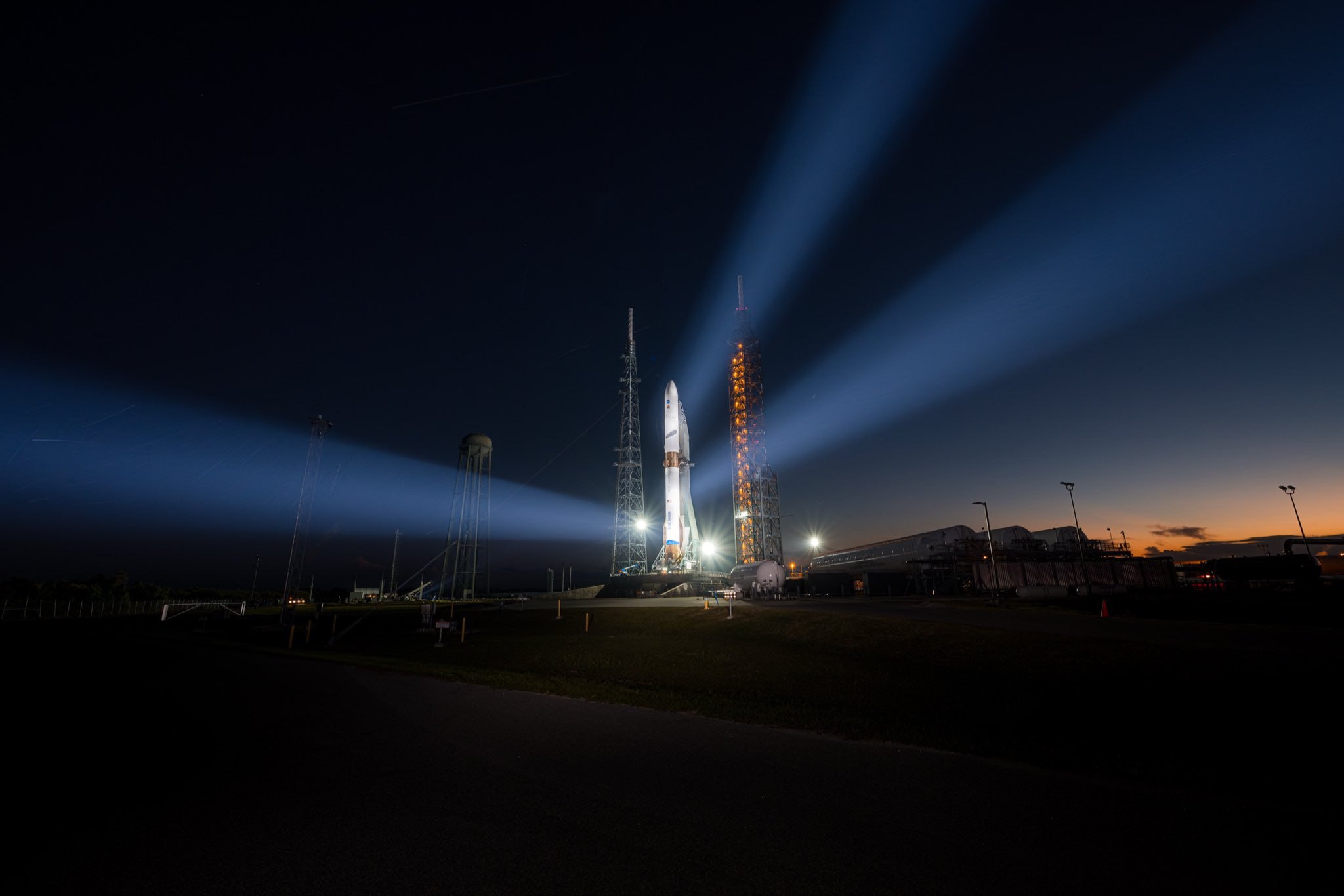 10595 Erdvėlaivio Paleidimas Numatytas Lapkričio 12 Dieną