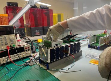 10607 Dirbtinis Intelektas Keičia Palydovų Orientavimo Valdymą Kos