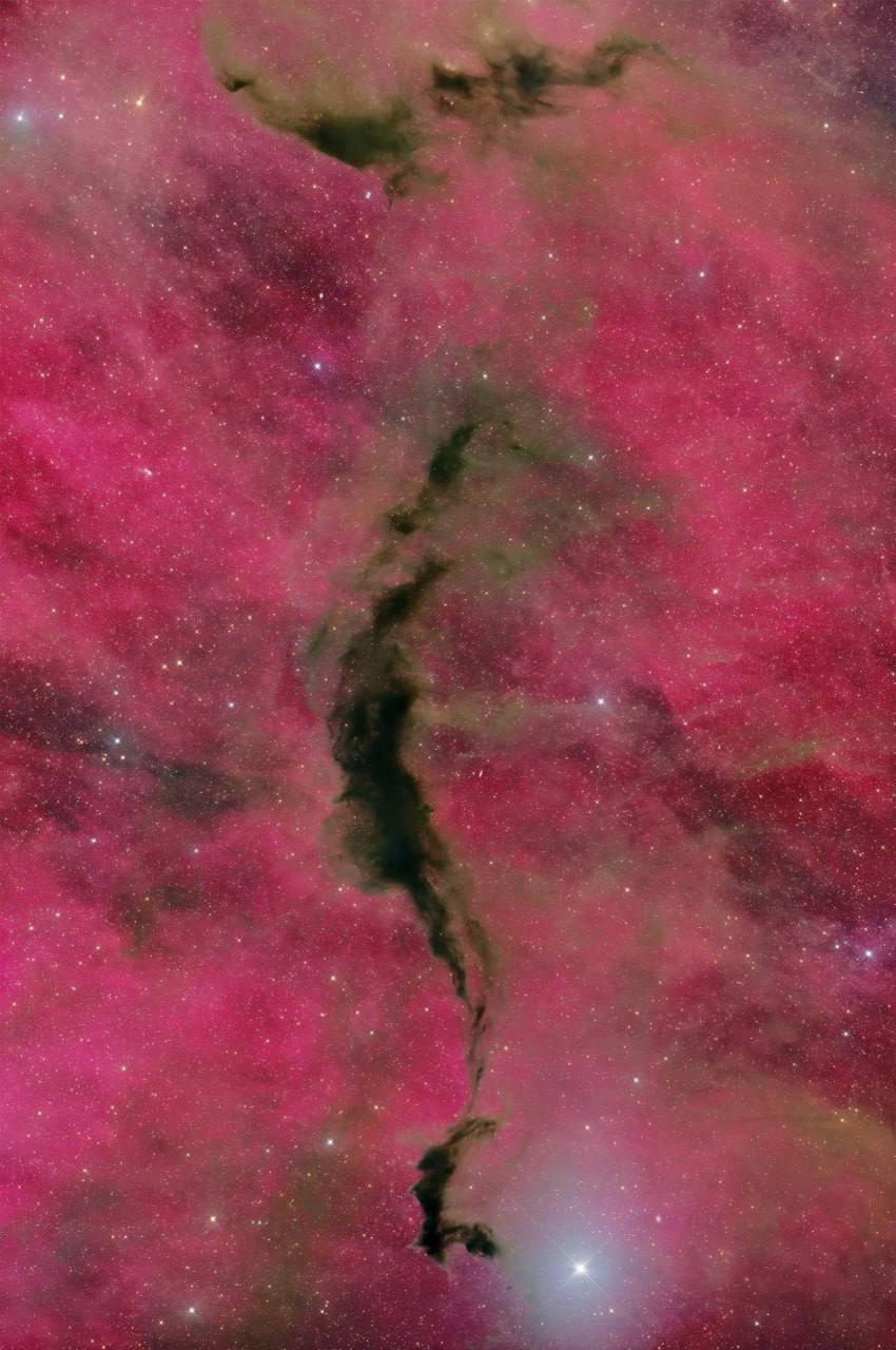 15330 Tamsioji ūko Ldn 204 Paslaptis Ir Jos Vaidmuo žvaigždžių Gim