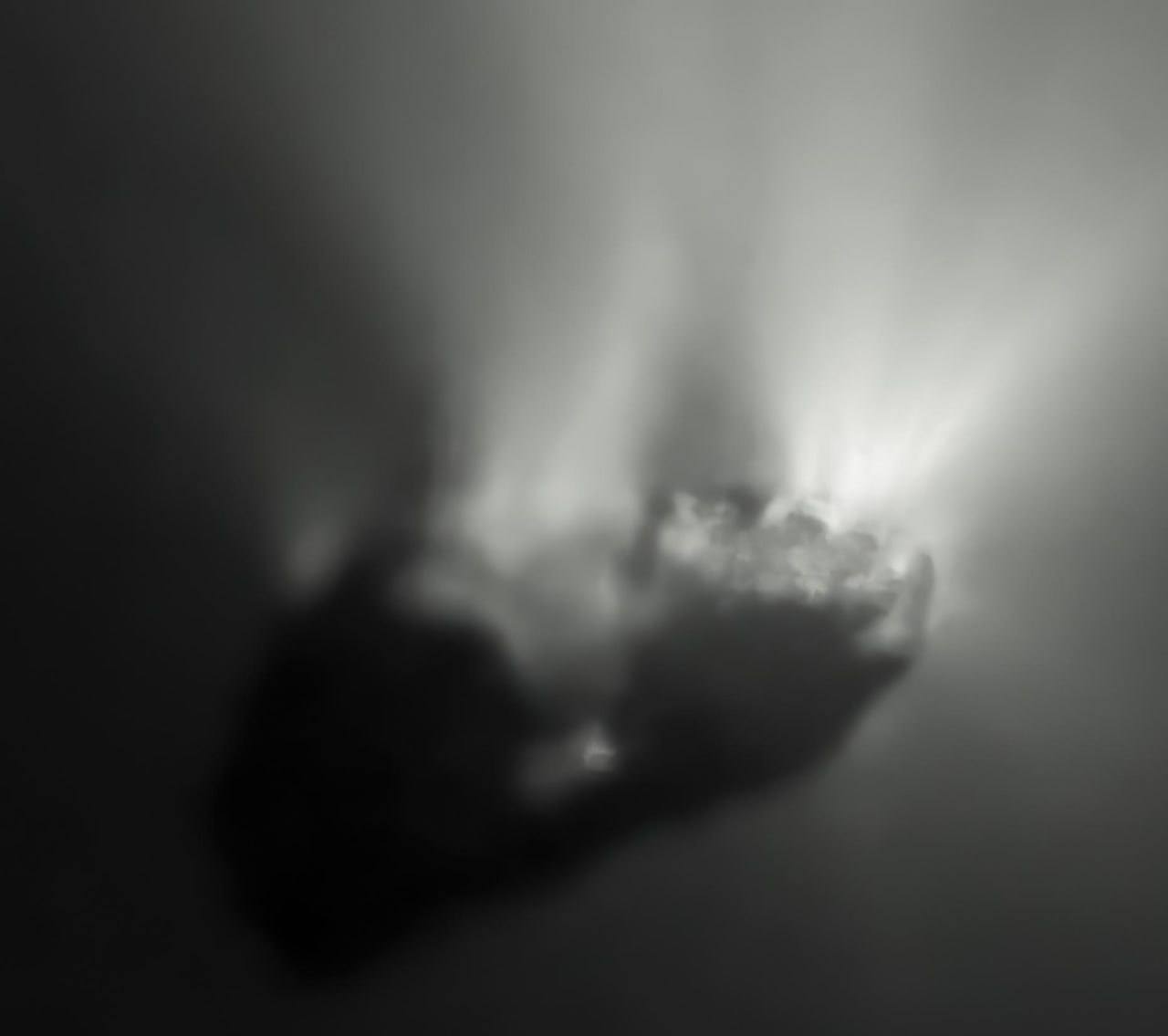 15392 Kometa Halėja Pirmasis Kosminio Zondo Susitikimas