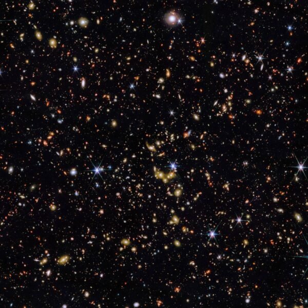15402 Kosminės Paslaptys Atskleistos James Webb Ir Hubble Teleskop