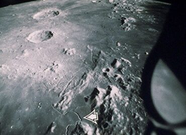 2160 Unikalios Hadlio Kanjono Nuotraukos Iš Žemės Orbitos Ir Mėn