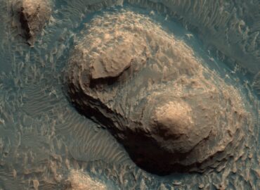 3017 Mars Reconnaissance Orbiter Atskleidžia Krommelino Kraterio 