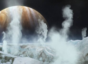 3499 Saulės Raudonojo Milžino Fazė Gali Atšildyti Užšalusius Mėnu