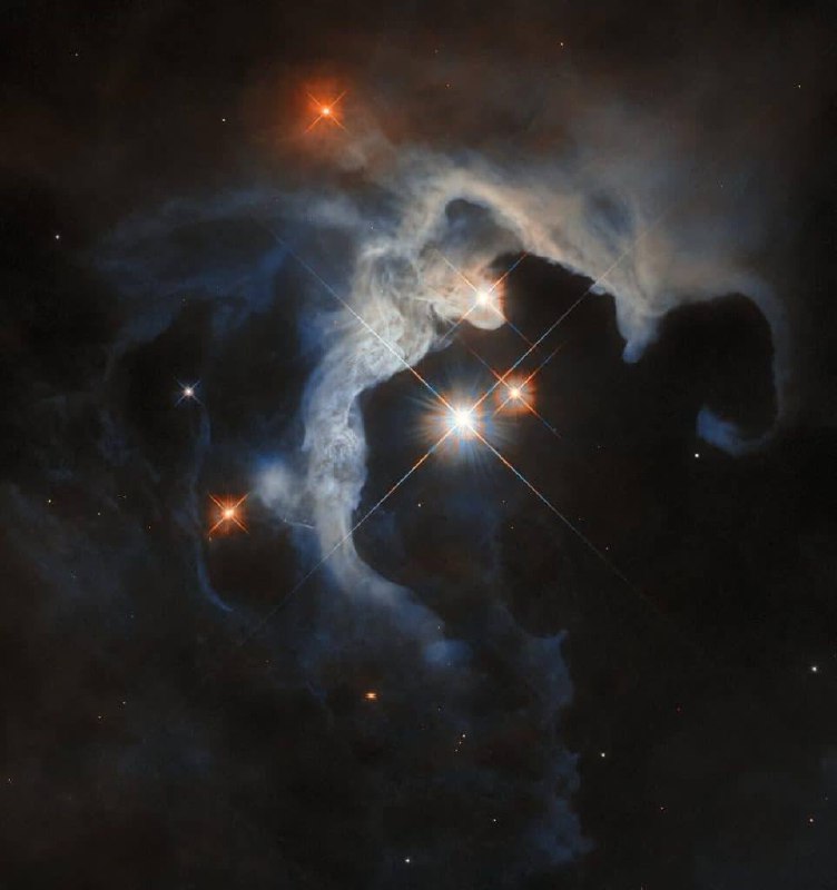 3528 Hubble Observatory Reveals Star Formation In Taurus Molecula