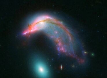 3553 Galaktikų Pora Primena Pingviną Ir Kiaušinį Konstelacijoje H