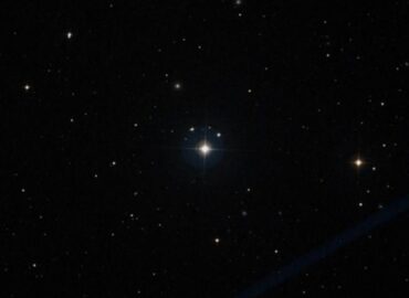 4447 Neįprasti Elektromagnetiniai Impulsai šalia žvaigždės Hd 893