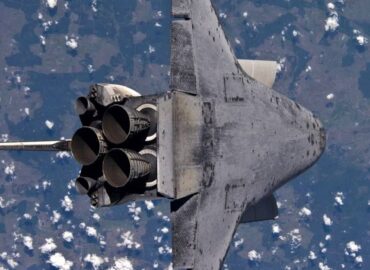 4451 Nasa Erdvėlaivis Endeavour Pasiruošęs Susijungimui Su Tks 20