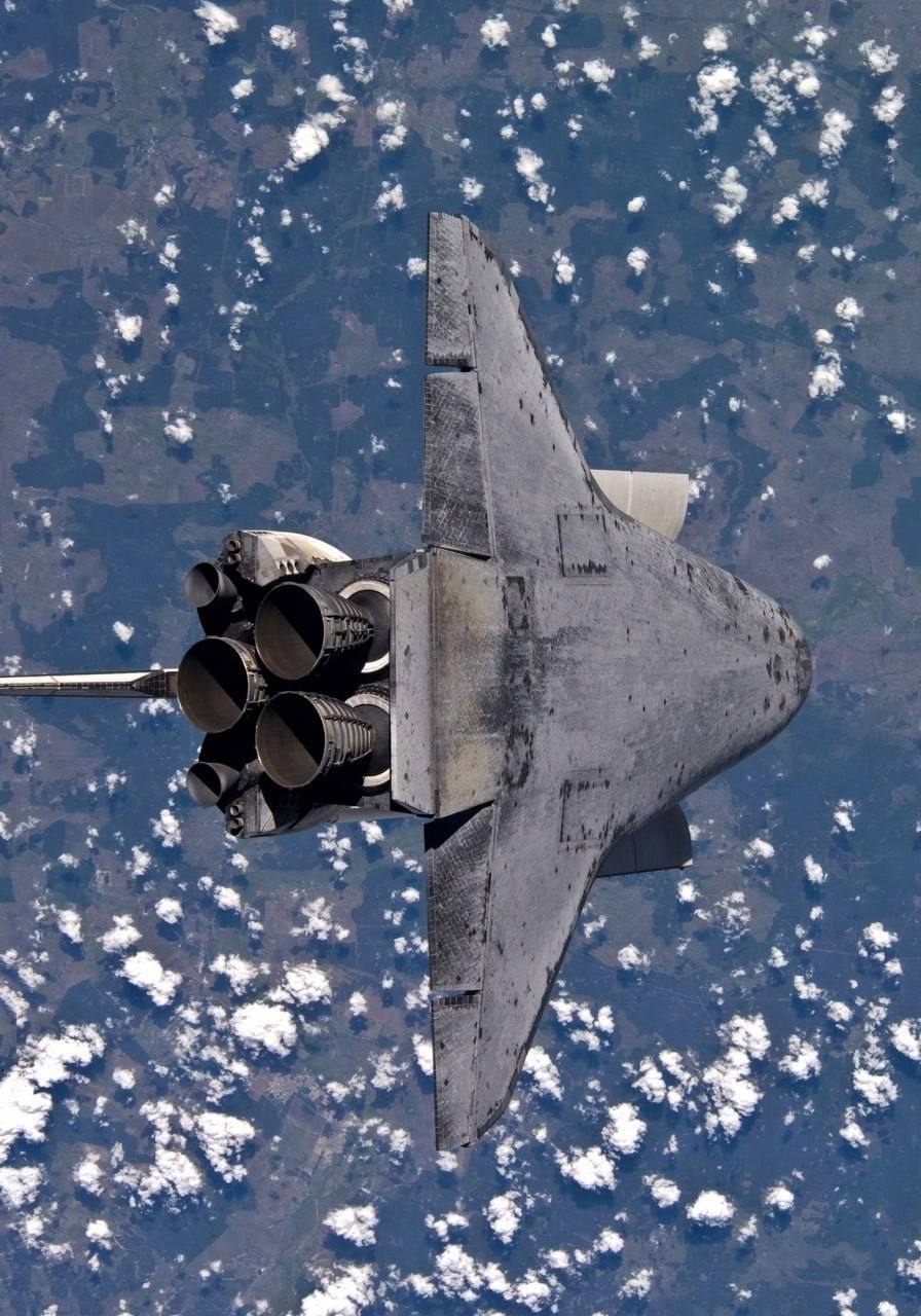 4451 Nasa Erdvėlaivis Endeavour Pasiruošęs Susijungimui Su Tks 20