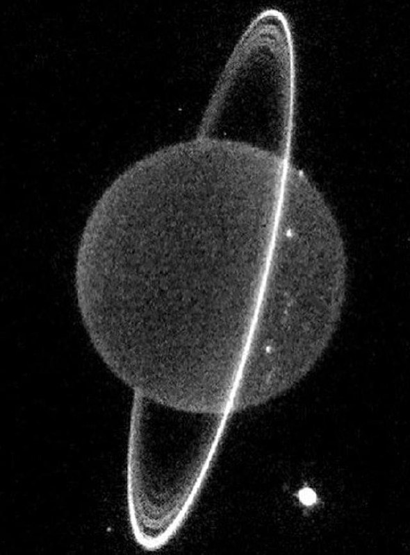 4511 Uranas Ir Jo Didžiausi Palydovai Infraraudonųjų Spindulių Di
