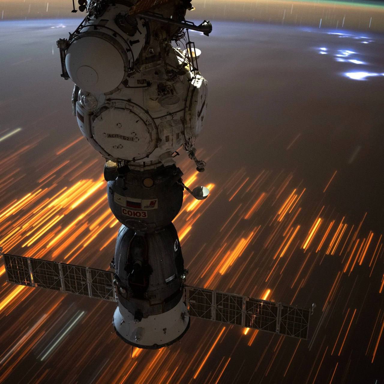 4515 Miestų šviesos Ir žaibai Iš Tarptautinės Kosminės Stoties