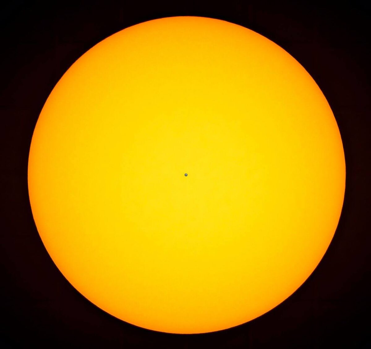 Saulės ir Žemės dydžio skirtumas