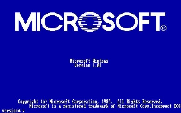 5875 Windows Operacinės Sistemos 40 Metų Kelionė