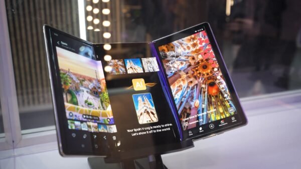6033 Samsung Galaxy Z Trifold Pasirodymas Numatytas Gruodžio 5 Di