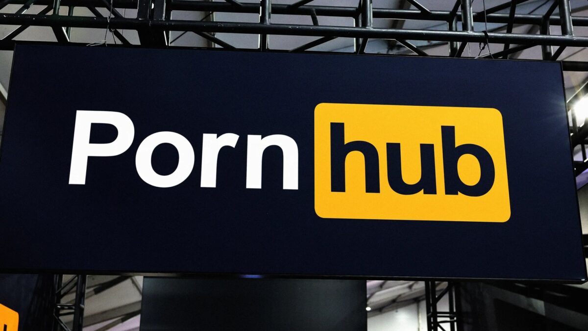 6097 Pornhub Ragina Technologijų Milžinus įdiegti Amžiaus Patikro