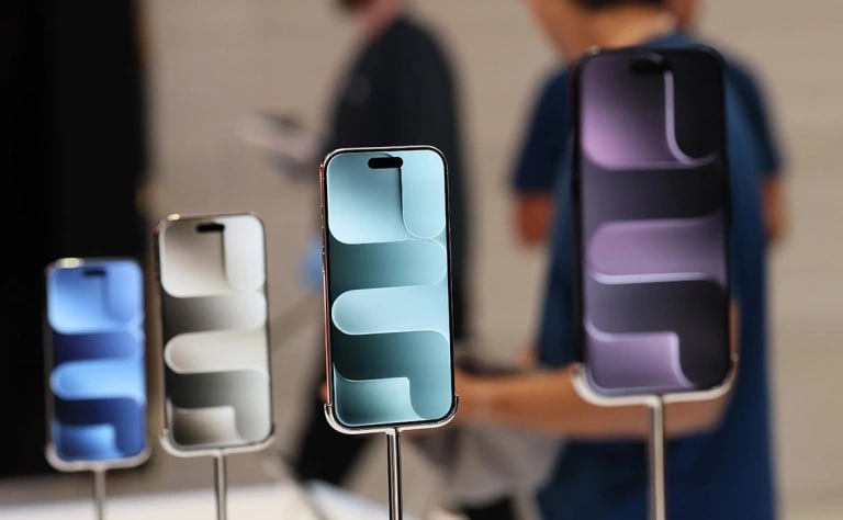 6121 Indijos Parduotuvėms Gresia Baudos Už Iphone Aktyvavimą Su U