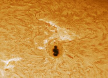 10257 Milžiniška Saulės Dėmė Mokslininkai Stebi Neįprastą Reiškin