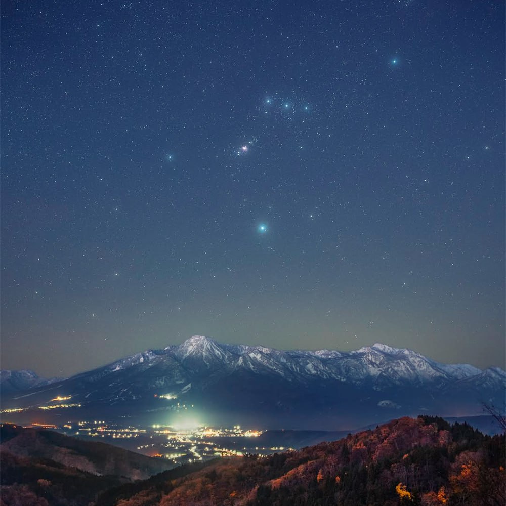 10274 Oriono žvaigždynas Ir Mioko Kalnų Grožis Niigatos Prefektūro