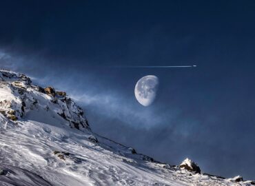 10278 Neįtikėtinas Vaizdas Lėktuvas Mėnulis Ir Kalnai Švedijos A