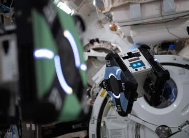 10709 Nasa Robotas Astrobee Pradeda Savarankiškas Misijas Kosminėj