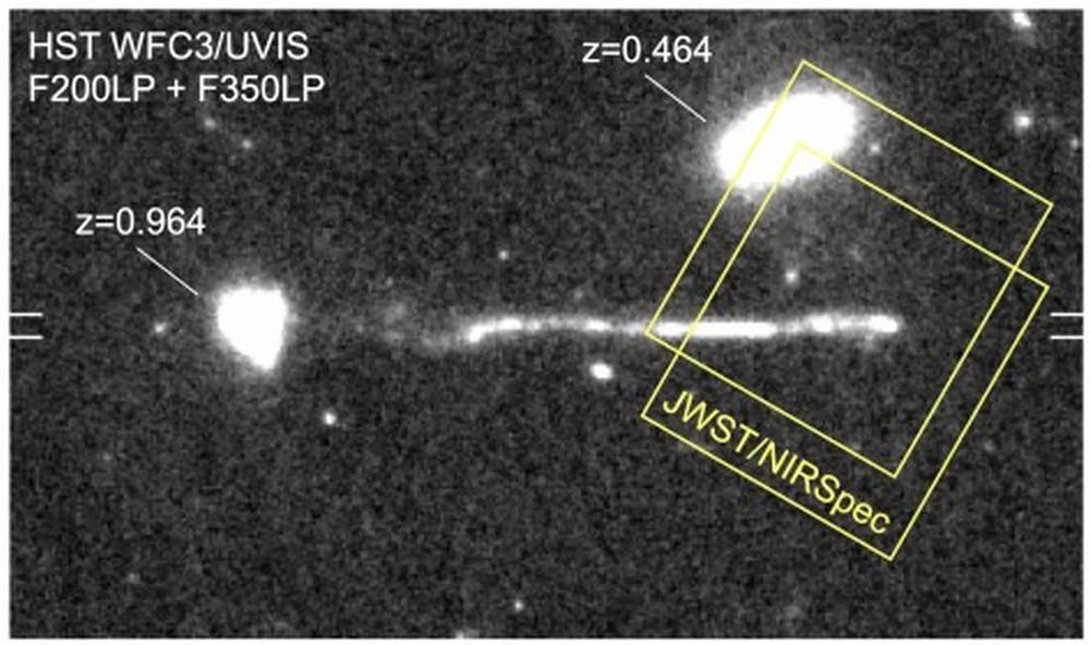 1242 Svorio Netekusi Juodoji Skylė Pabėgo Iš Savo Galaktikos