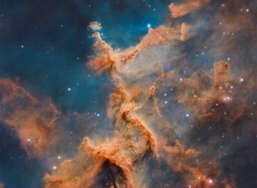 15615 Fantastiški Kosmoso Debesys Ic 1805 Tamsioje širdies Tumanys