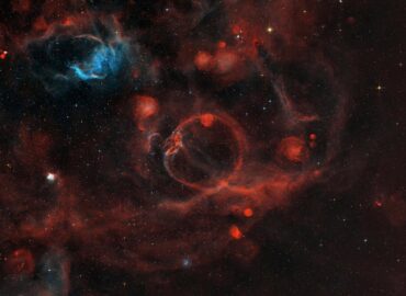 3045 Žvaigždžių Sklaidos Stebuklai Mažajame Magelano Debesyje