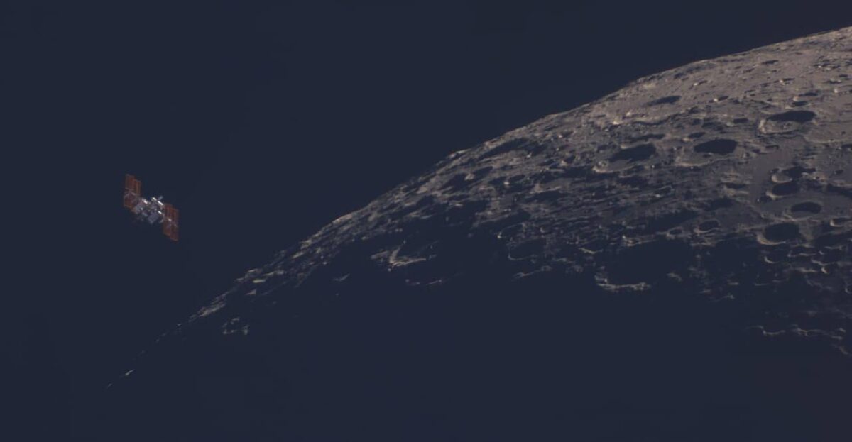 Įspūdinga tarptautinės kosminės stoties fotografija prie mėnulio