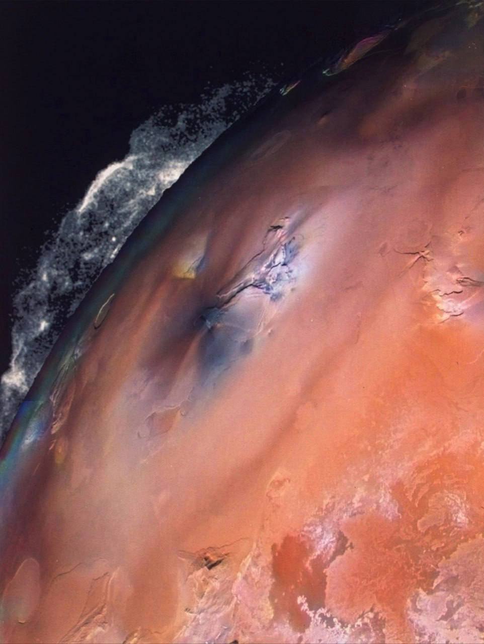 4652 Įspūdingas Pele Ugnikalnio Išsiveržimas Jupiterio Palydove I