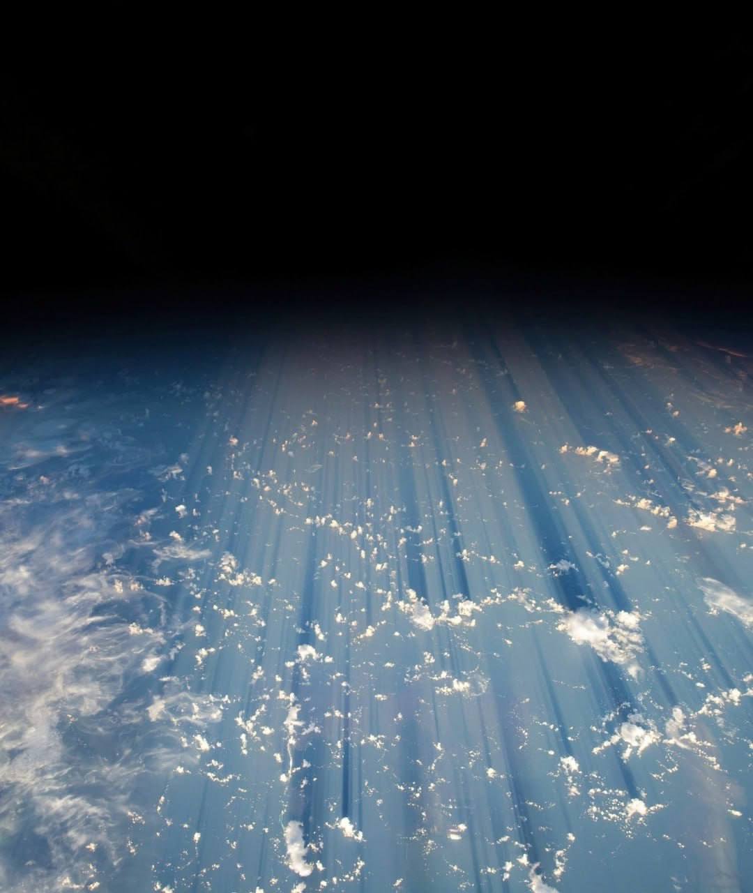 4656 Nuostabūs Debesų šešėliai Matomi Iš Tarptautinės Kosminės St