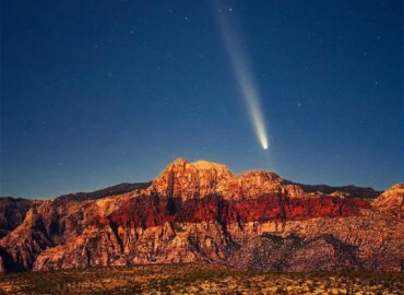 4673 Kometa Tsuchinshanatlas Virš Red Rock Kanjono